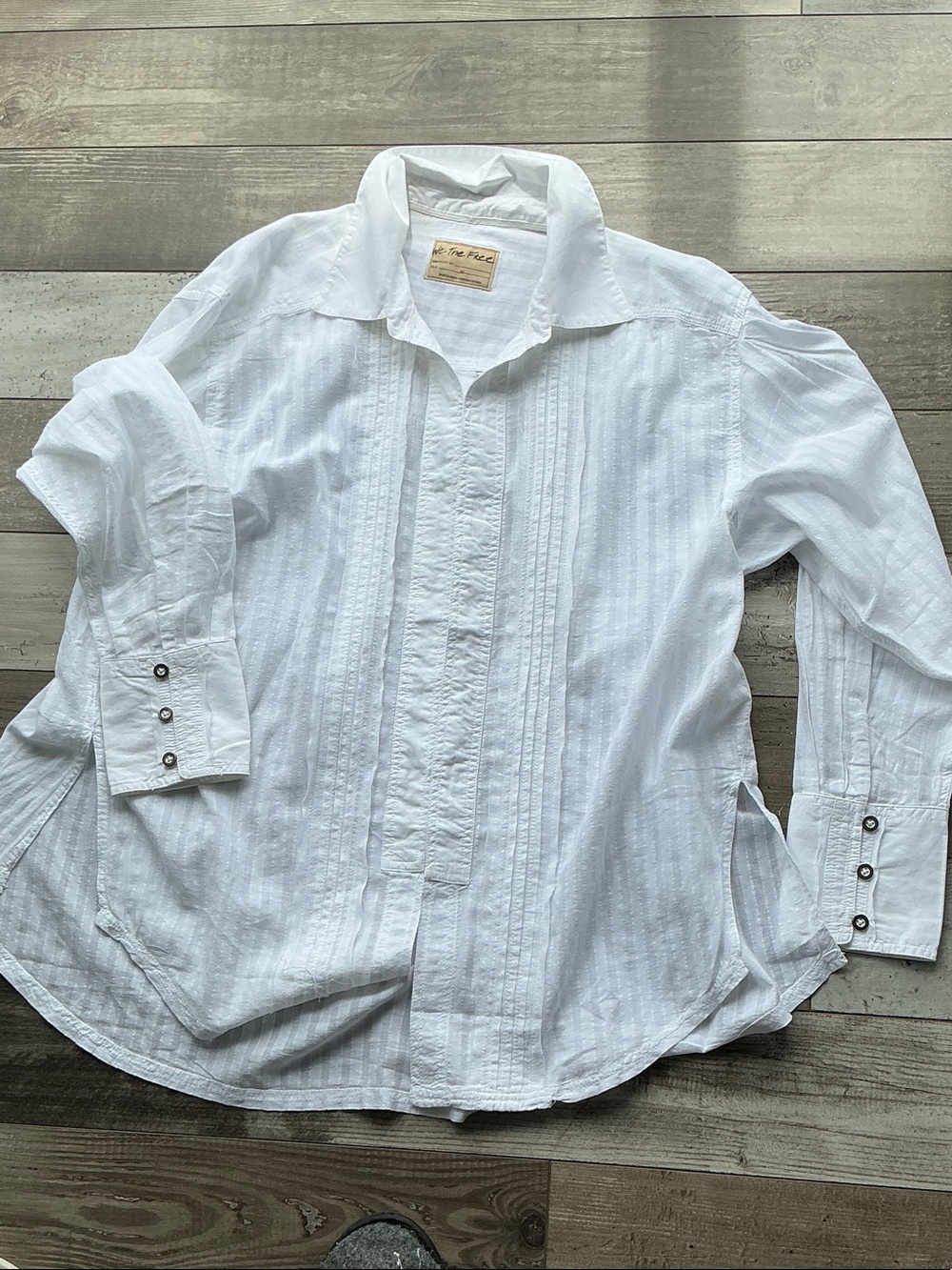 We The Free White Women’sTextured Button-Down Shirt M